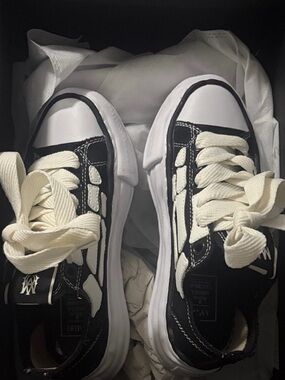 AMIRI Black and White Low-Top Sneakers